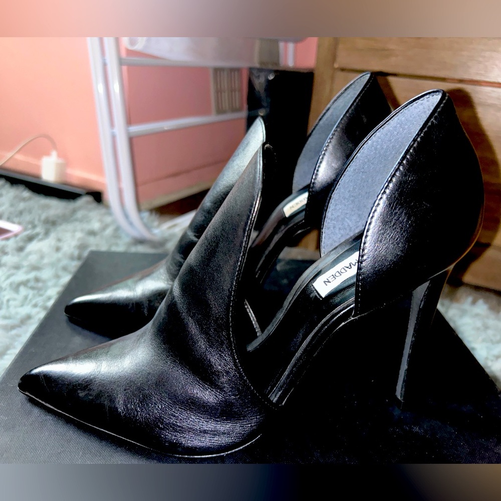 Steve Madden Dolly Booties size 9.5